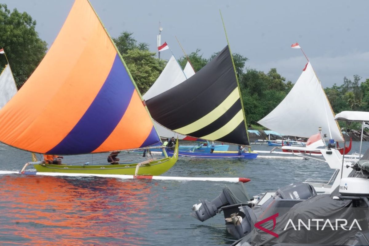 Masyarakat Gilimanuk-Jembrana promosi pariwisata dengan perahu layar