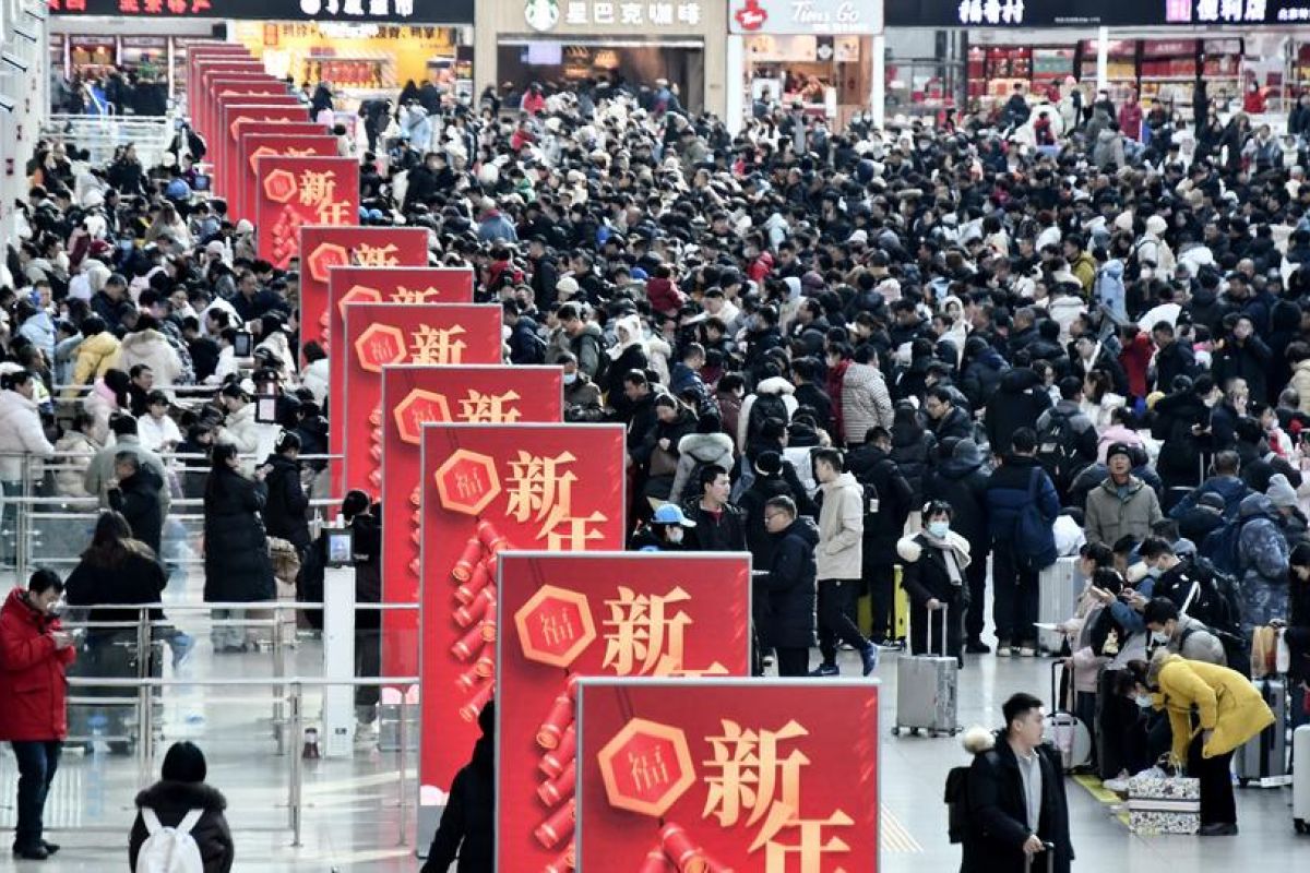 China catat 9 miliar perjalanan saat arus Mudik tahun baru Imlek 2025