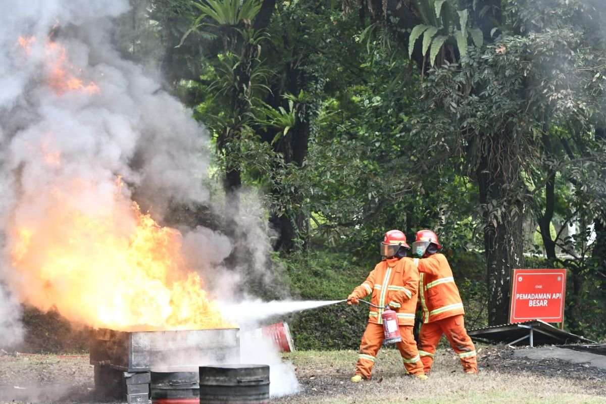 SHE Challenge SIG Tahun 2025, Delapan Tim Bersaing di Fire Ground PT Semen Padang
