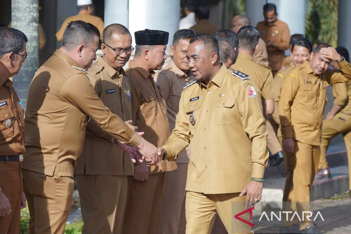 Pemkab Nagan Raya minta ASN tidak persulit layanan publik