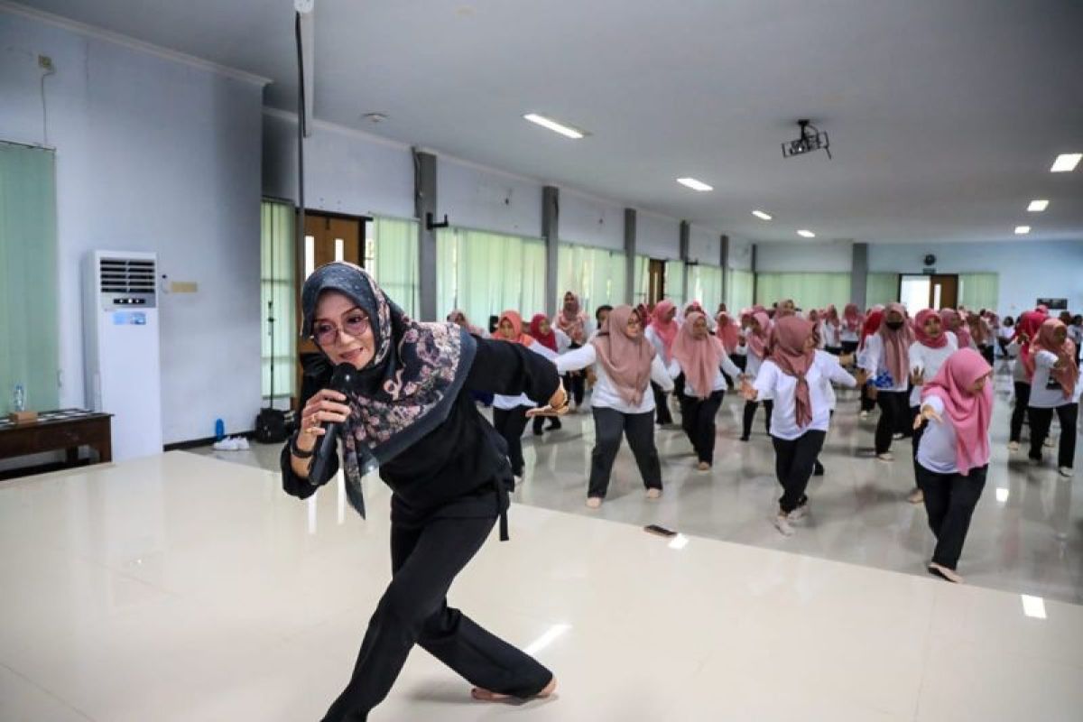 Disdik Kota Kediri ajarkan Tari Gogor Putih ke guru TK