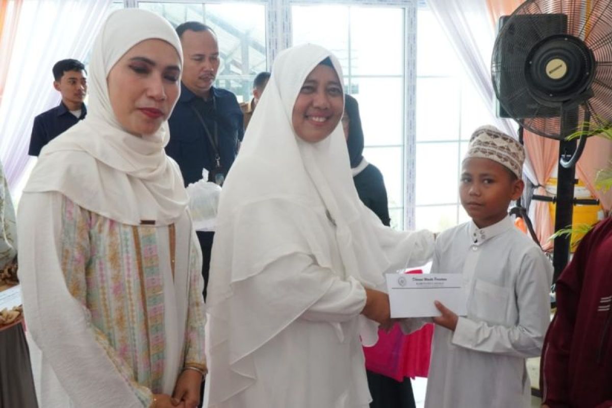 Penasehat DWP Endang Kurniasih hadiri pengajian bulanan