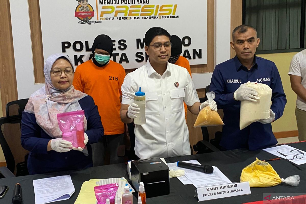 Polisi tangkap penjual kosmetik tanpa izin edar beromzet miliaran