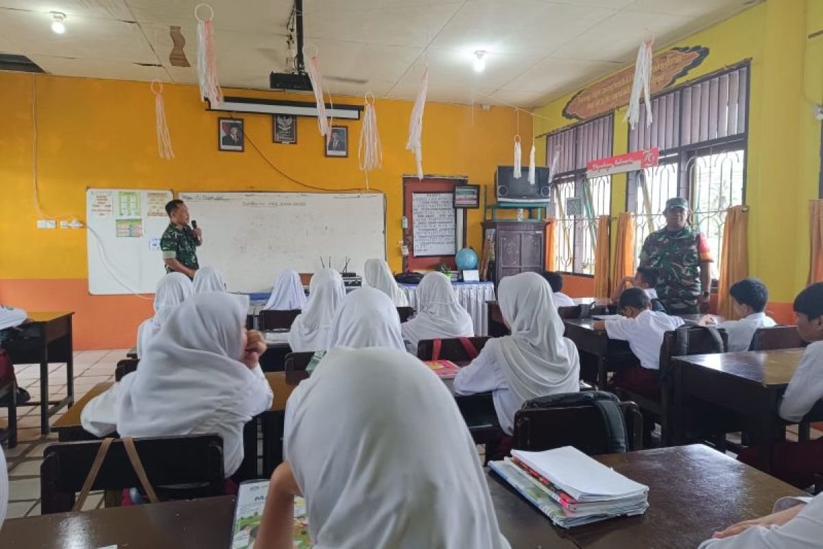 Satgas TMMD 123 Di Tarakan Beri Wasbang Para Siswa SDN 006