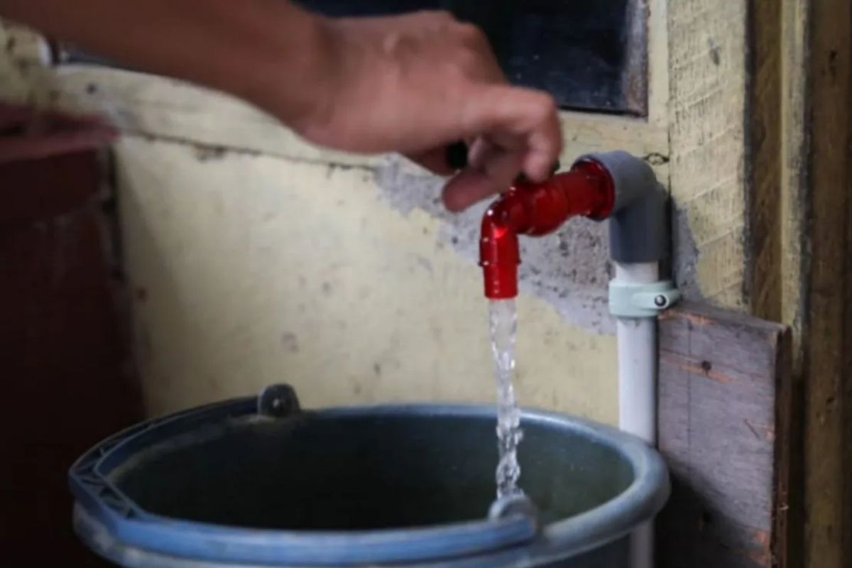 Warga Marunda dapat pasokan air minum perpipaan setelah 40 tahun