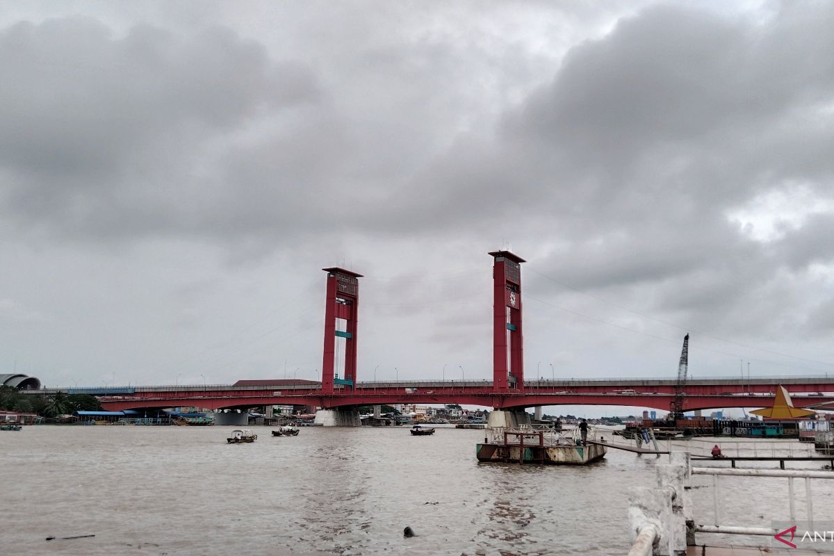 BMKG perkirakan hujan sedang hingga lebat di Palembang selama Ramadhan