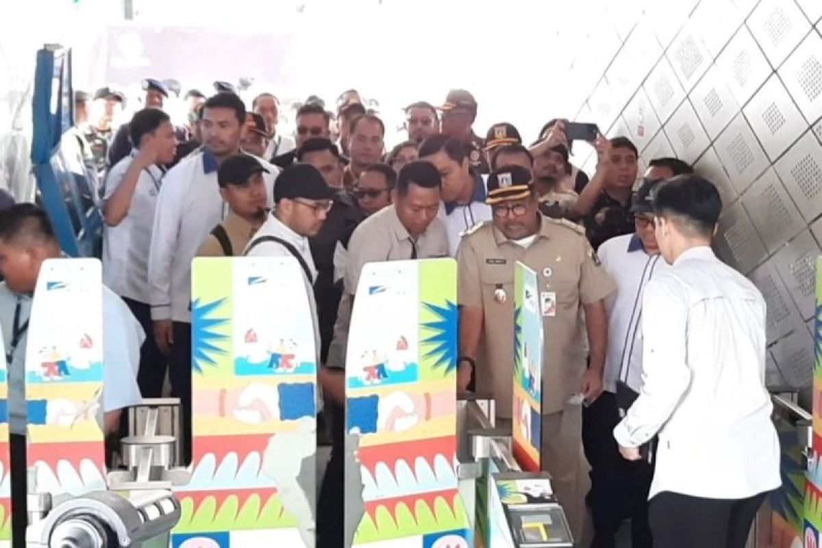 Wagub DKI Jakarta Rano Karno berencana naik angkutan umum sepekan sekali