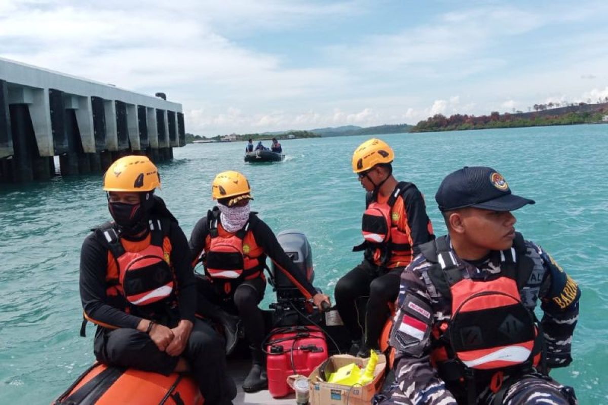 Tim SAR berhasil temukan jasad pemuda lompat dari Jembatan 4 Barelang