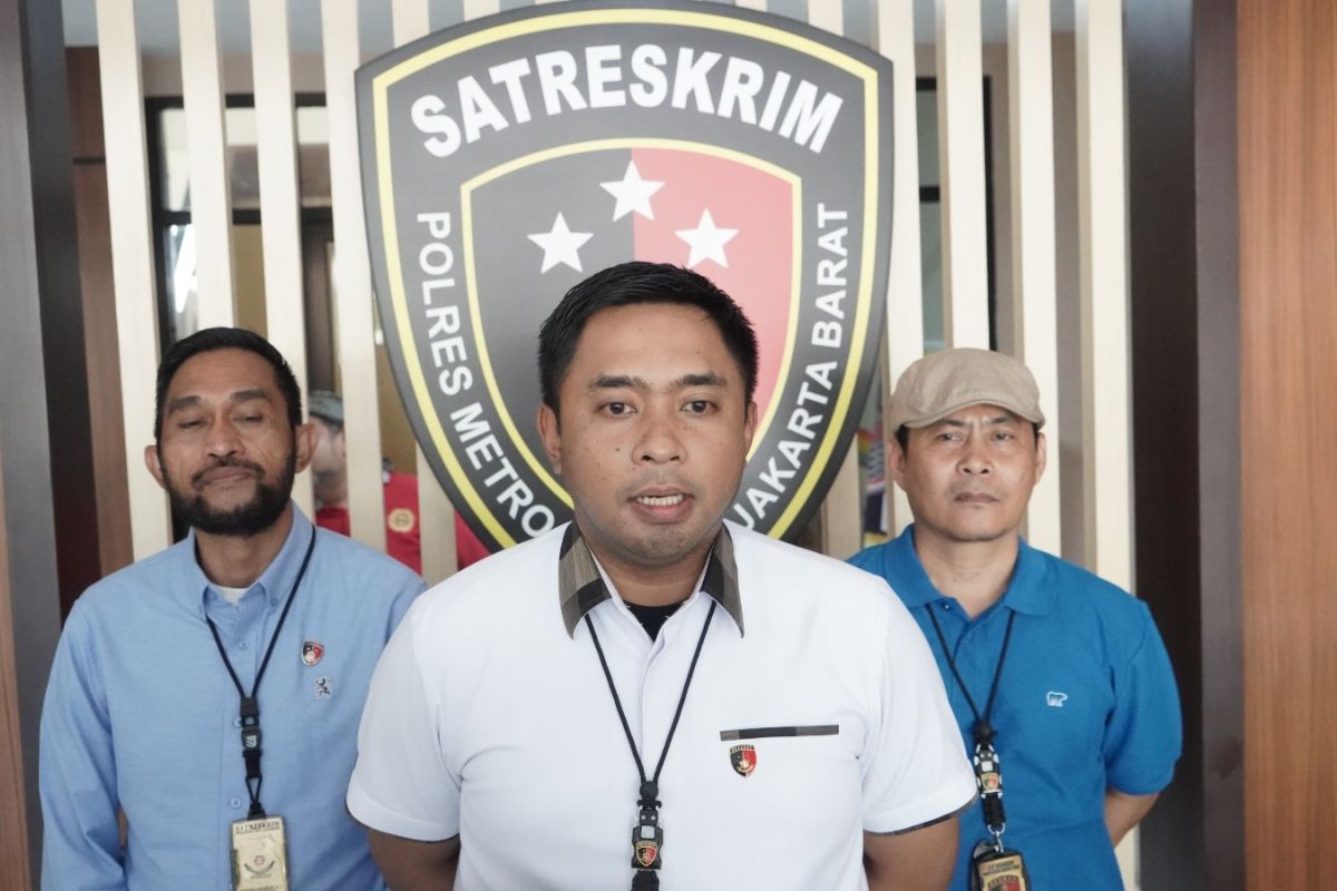 Polrestro Jakbar tangkap pelaku penggelapan beras premium 15 ton
