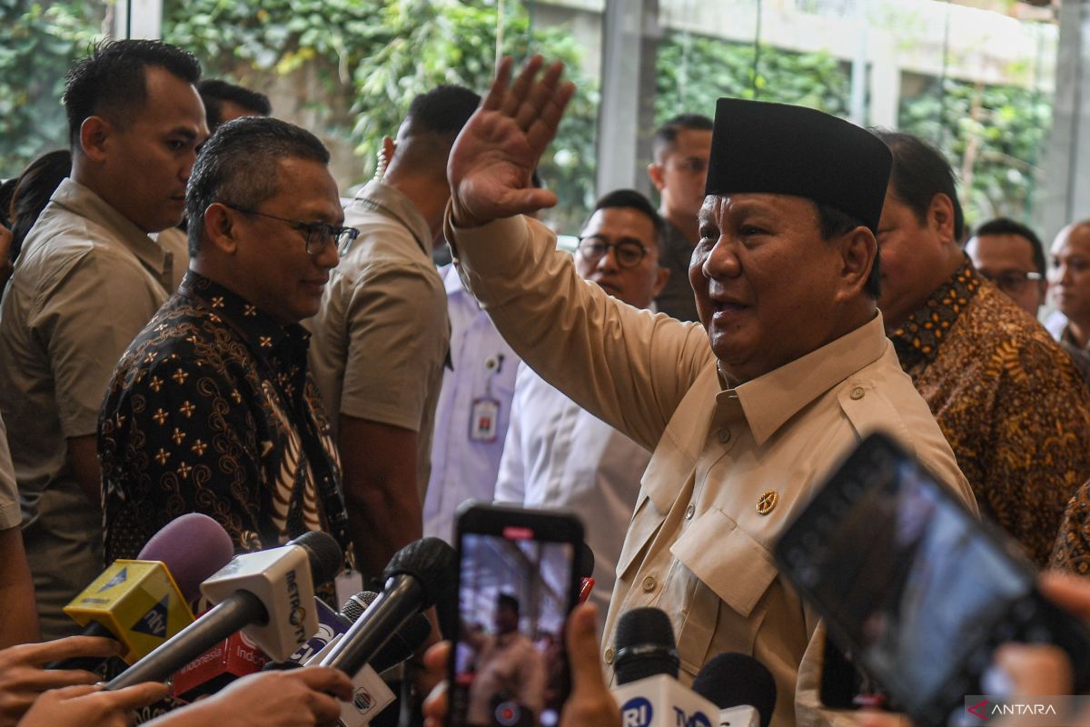 Politik, Prabowo resmikan bank emas hingga Gibran janji perluas CKG