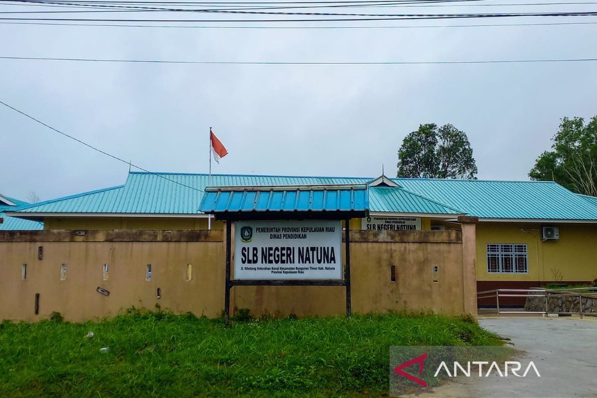 SLB Negeri Natuna hadirkan layanan antar-jemput siswa