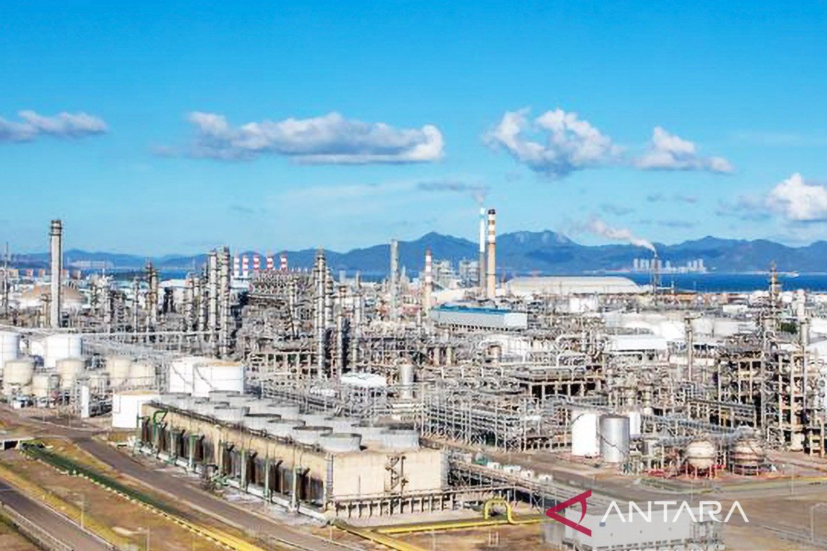 Output industri China naik 6,1 persen pada April 2025