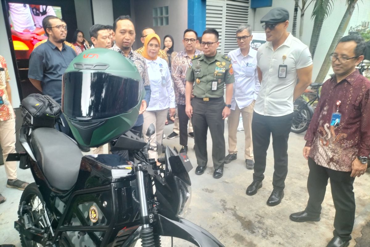 Kemhan memastikan jajaran TNI gunakan motor listrik untuk operasional