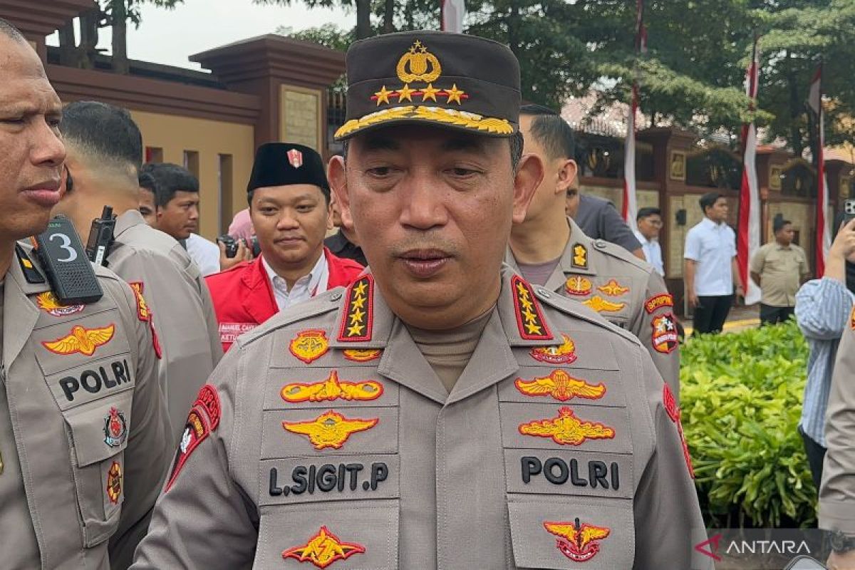 Kapolri menindak tegas eks Kapolres Ngada melalui sanksi etik dan pidana