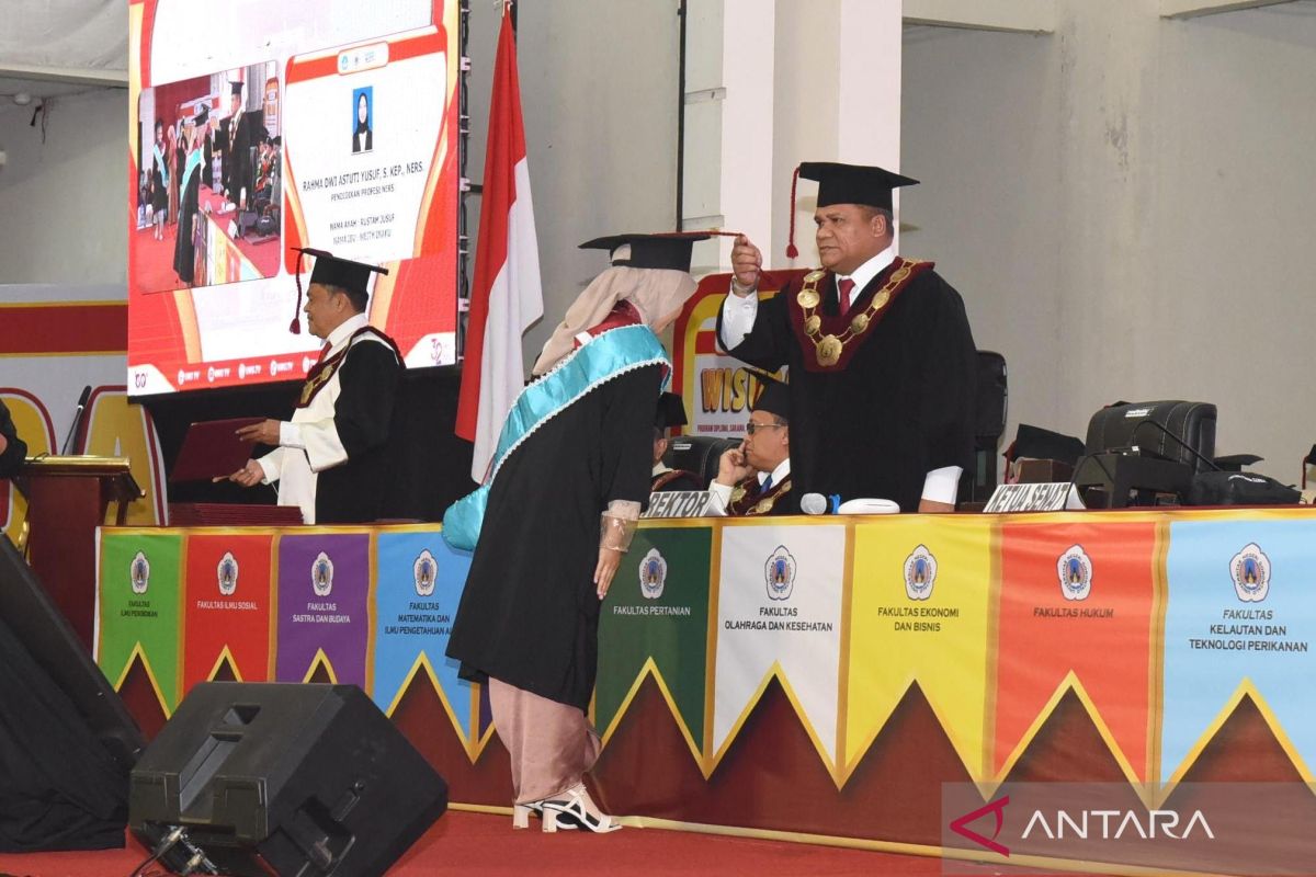 1400 Mahasiswa Berhasil Selesaikan Pendidikan di UNG