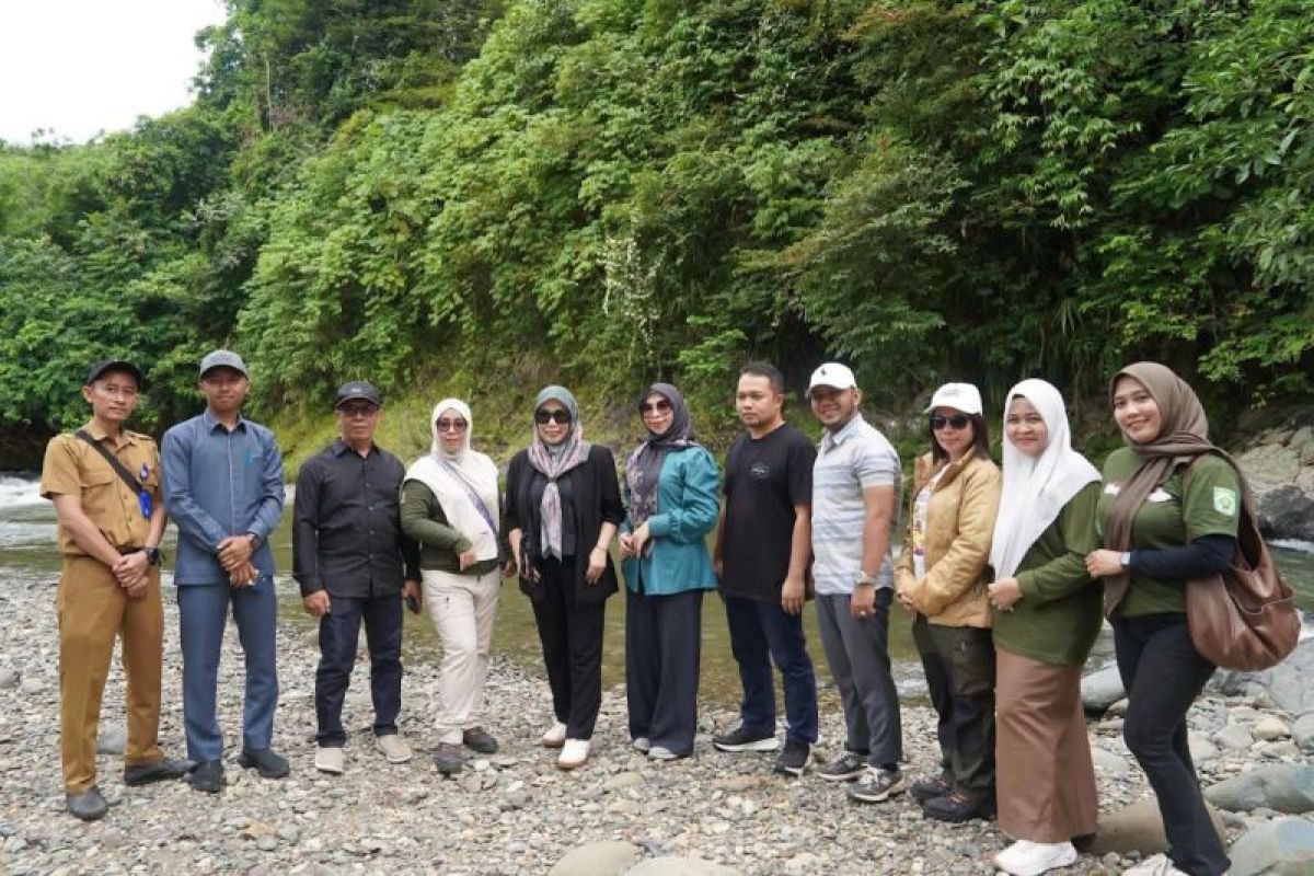 Ketua DPRD Balangan tinjau langsung kondisi Wisata Batu Ajung