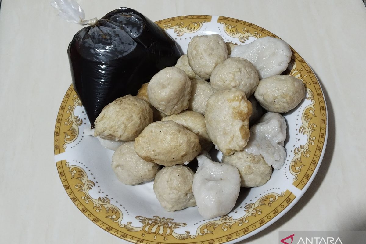Pempek selalu jadi menu andalan berbuka warga Palembang