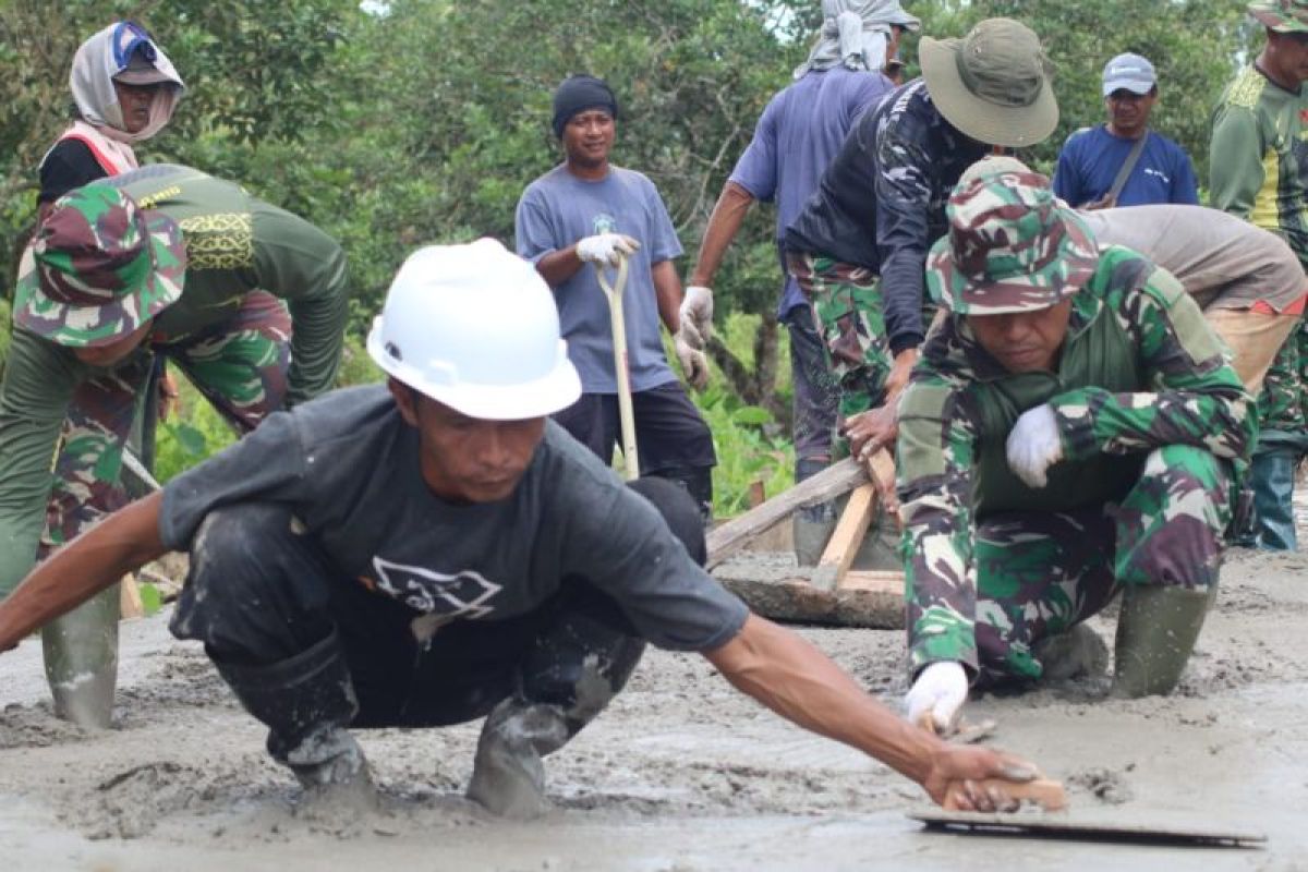 Satgas TMMD 123 Kodim 0907 Terus Maksimalkan Pengerjaan Semenisasi