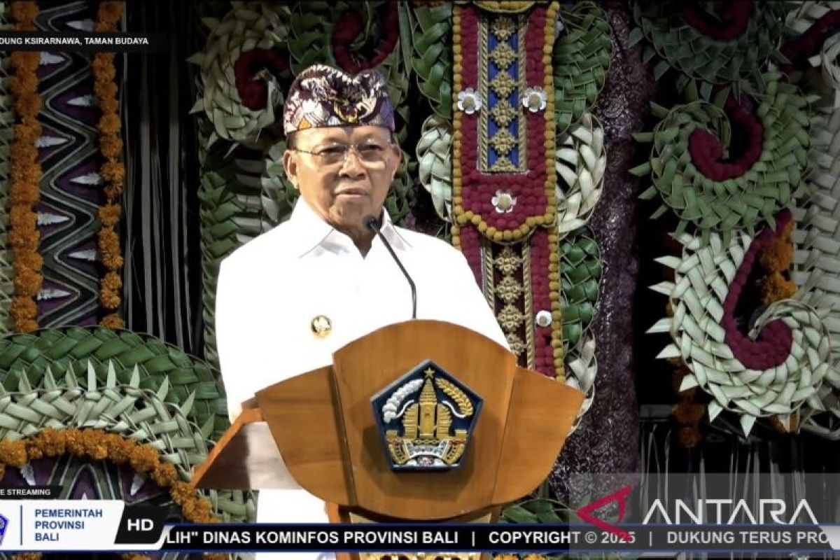 Gubernur berjanji untuk mempromosikan penggunaan aksara Bali di seluruh provinsi