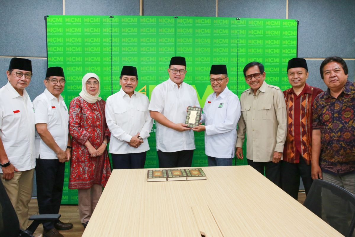 Yayasan Muslim Sinar Mas wakafkan 2.000 mushaf Al Quran melalui ICMI