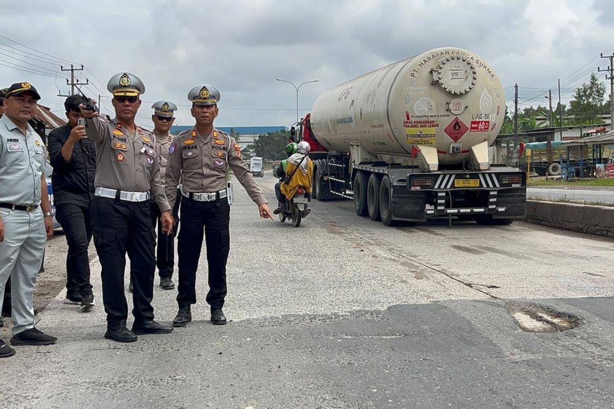 Polresta Bandarlampung cek kondisi jalan jelang arus mudik
