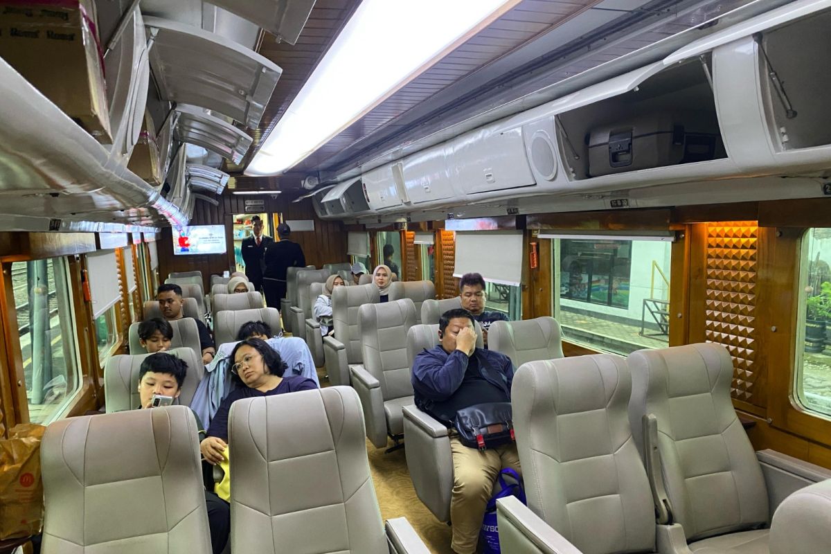 KA Pandalungan relasi Jember -- Jakarta hadirkan priority class untuk kenyamanan penumpang