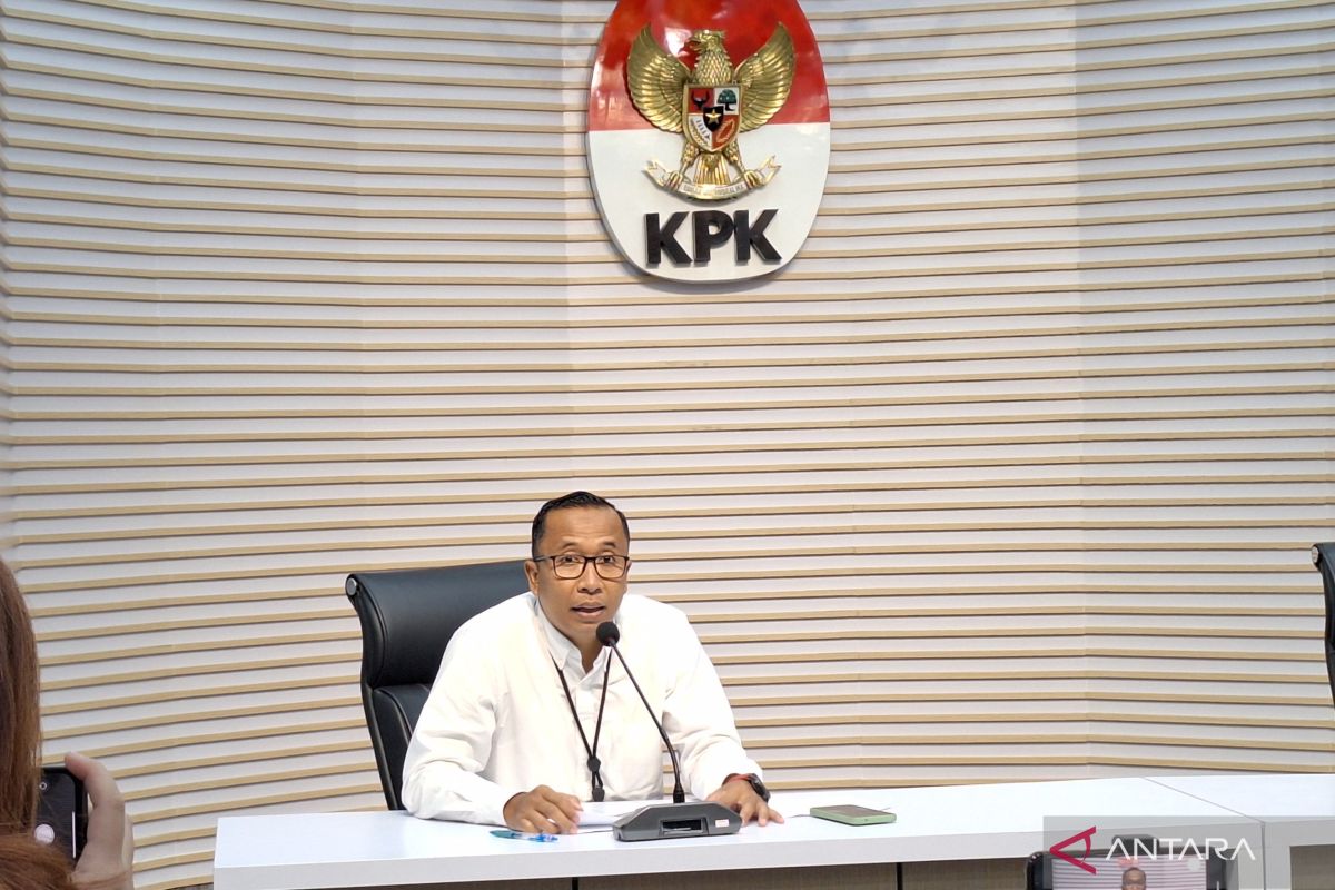 KPK menetapkan lima tersangka kasus korupsi LPEI