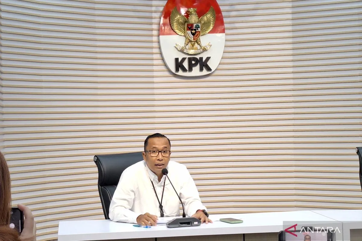 KPK menetapkan lima tersangka kasus korupsi LPEI