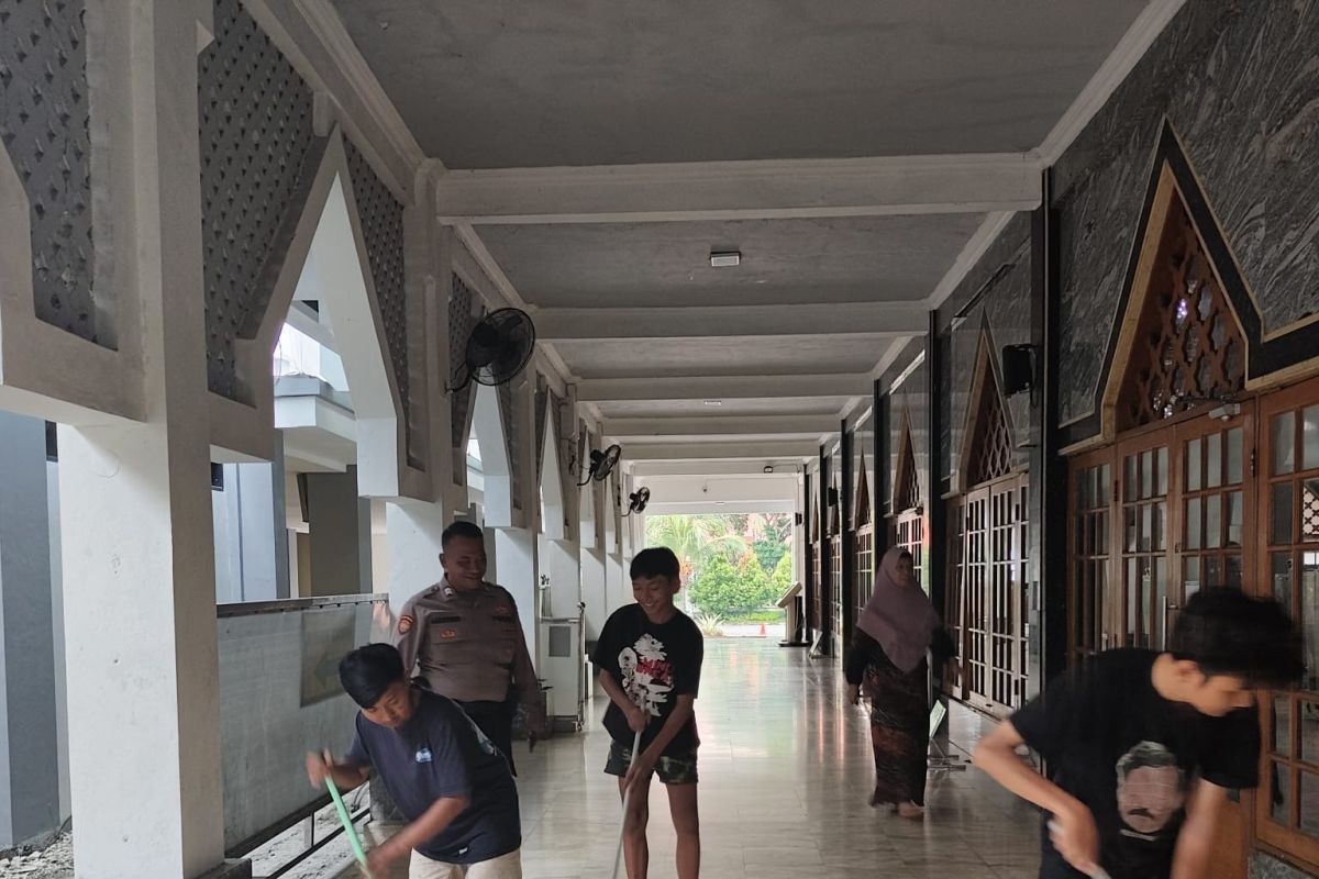 Polisi beri sanksi sosial 3 remaja terlibat balap liar