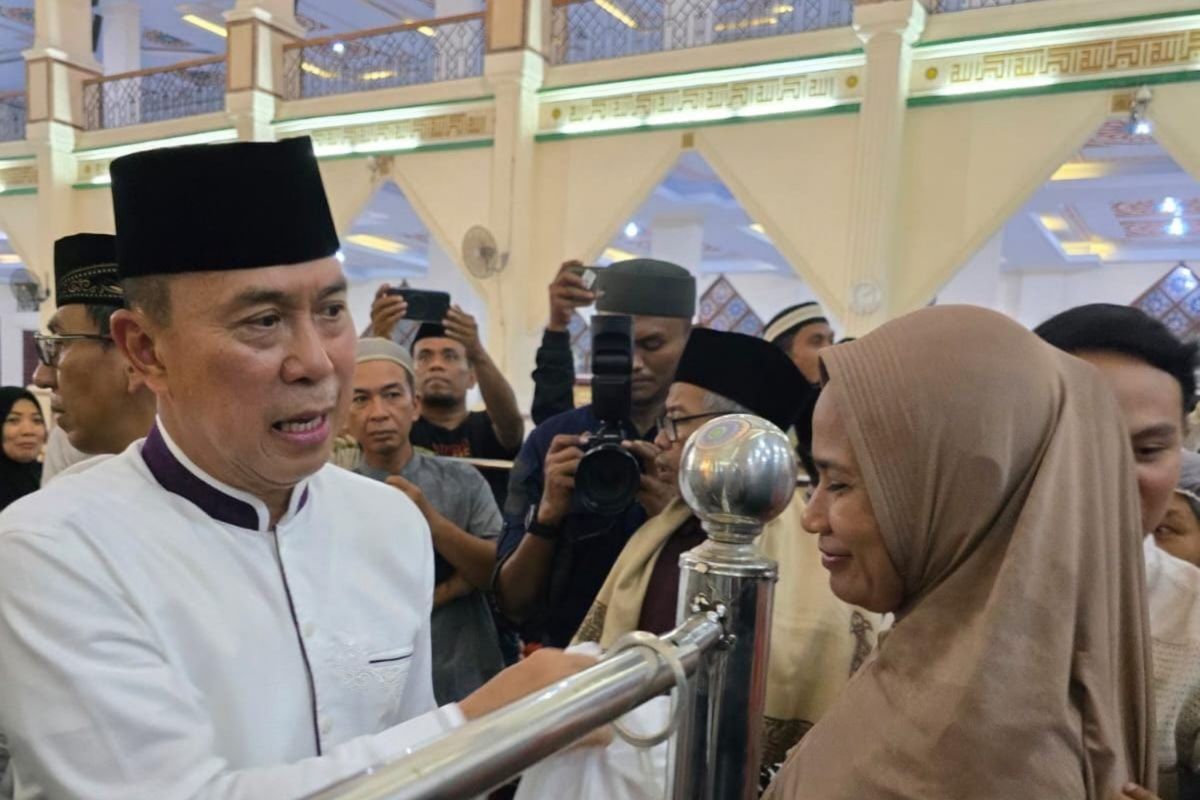 Gubernur Sultra salurkan 150 ribu paket sembako pada awal Ramadhan