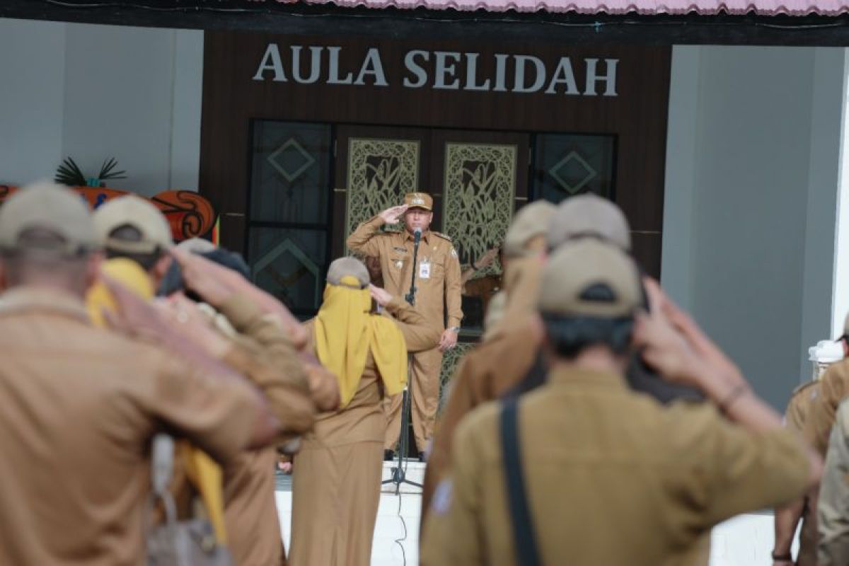 Bupati Batola minta ASN beri masukan untuk pembangunan daerah