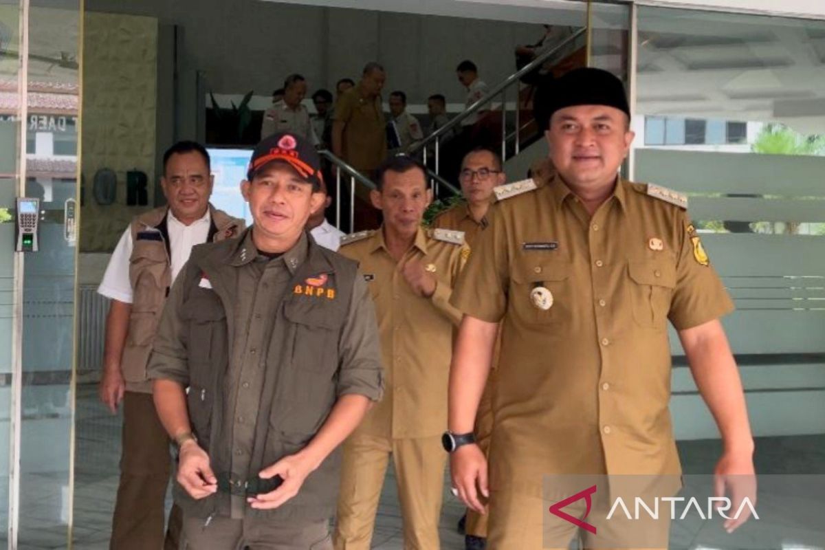 Hari pertama ngantor Bupati Bogor didatangi Kepala BNPB RI