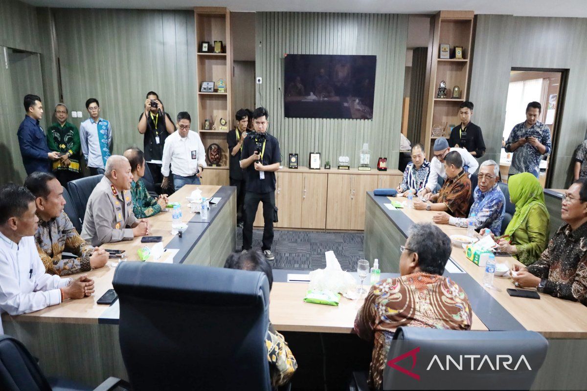 Kapolda Kalsel dukung kemajuan pendidikan tinggi untuk ULM unggul