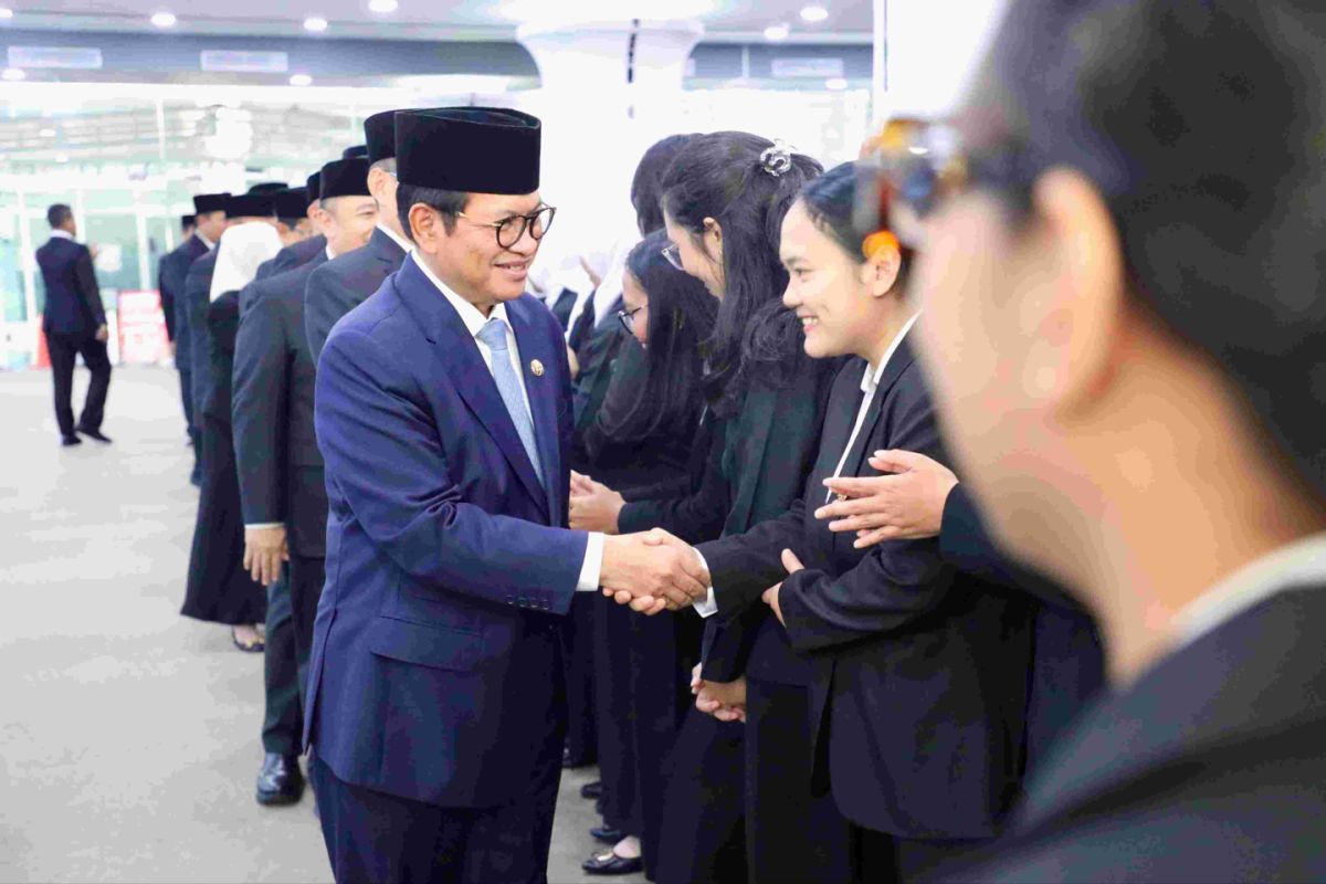 Pramono Anung lantik 668 pejabat fungsional guru ahli pertama