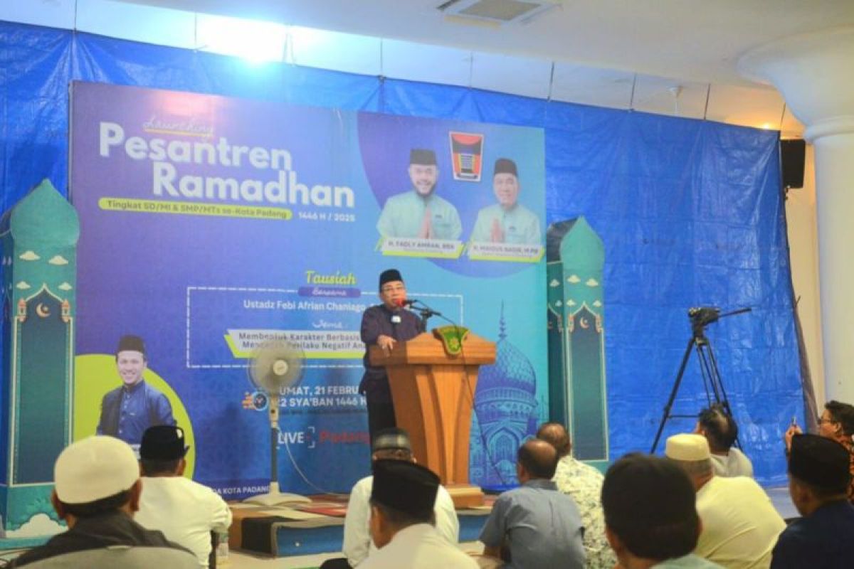 Wawako Maigus Nasir sampaikan tausiah Ramadhan di Masjid Agung Nurul Iman