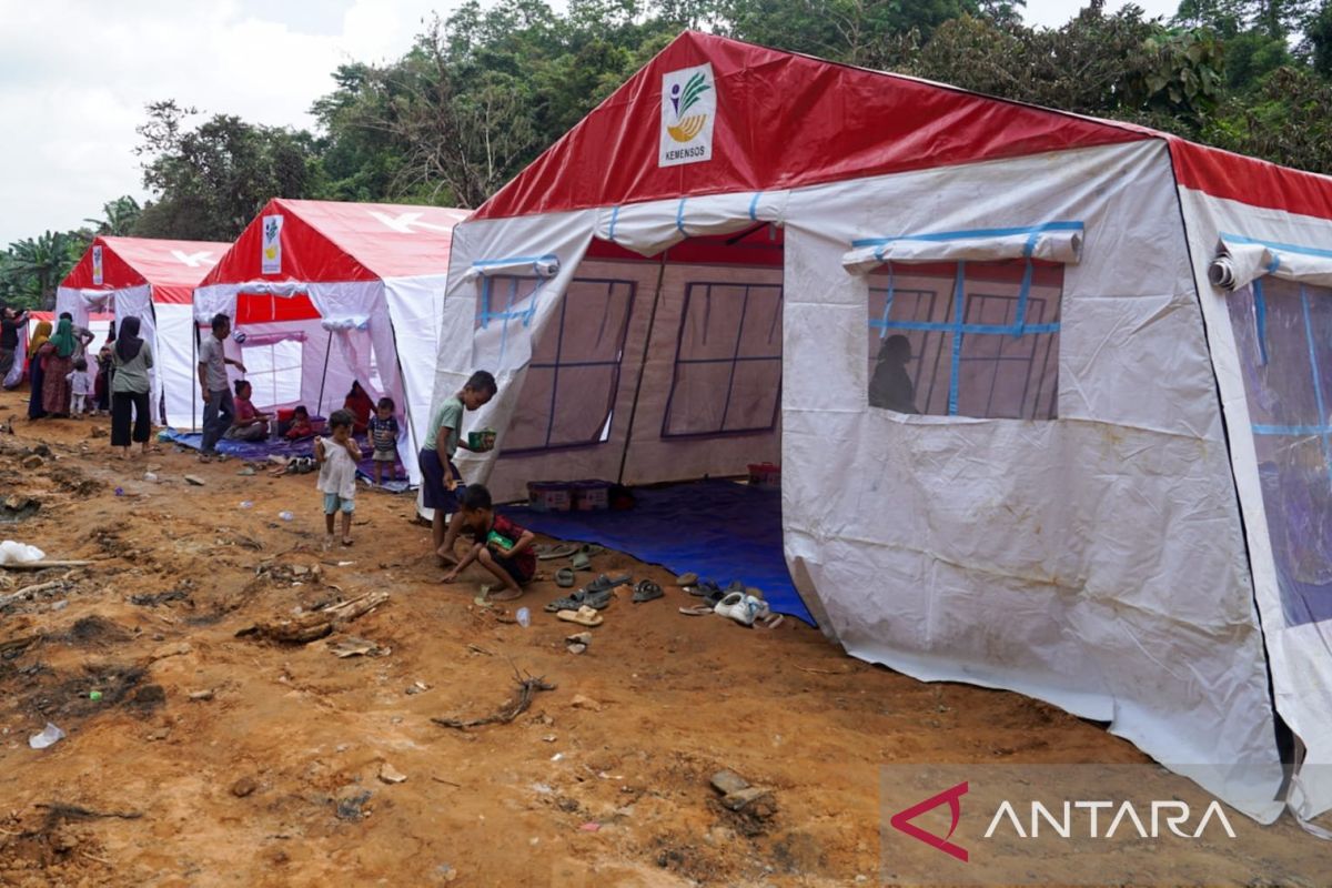 Pemkot Kendari komitmen bangun 18 rumah untuk korban kebakaran di TPA