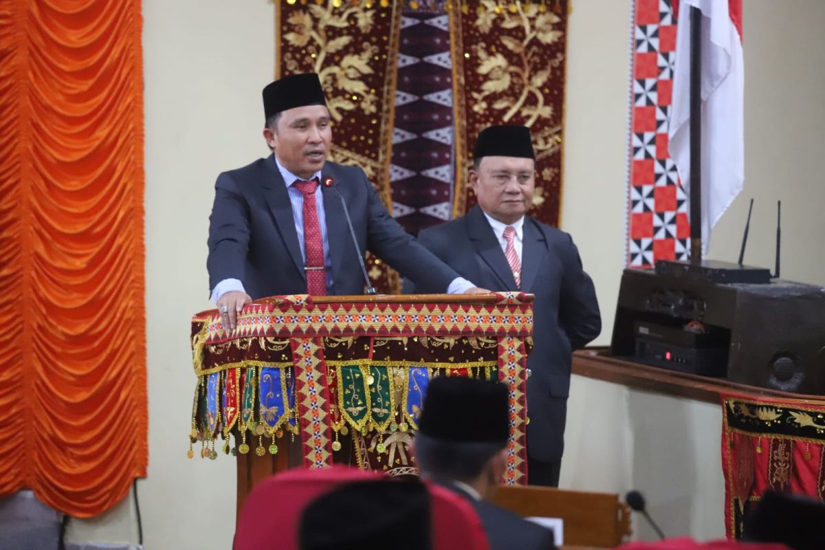 Bupati Lambar minta tunda rehabilitasi rumah dinas demi pembangunan skala prioritas