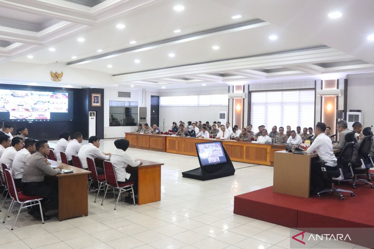 Polda Kalbar berantas penyakit masyarakat dengan Operasi Pekat Kapuas 2025