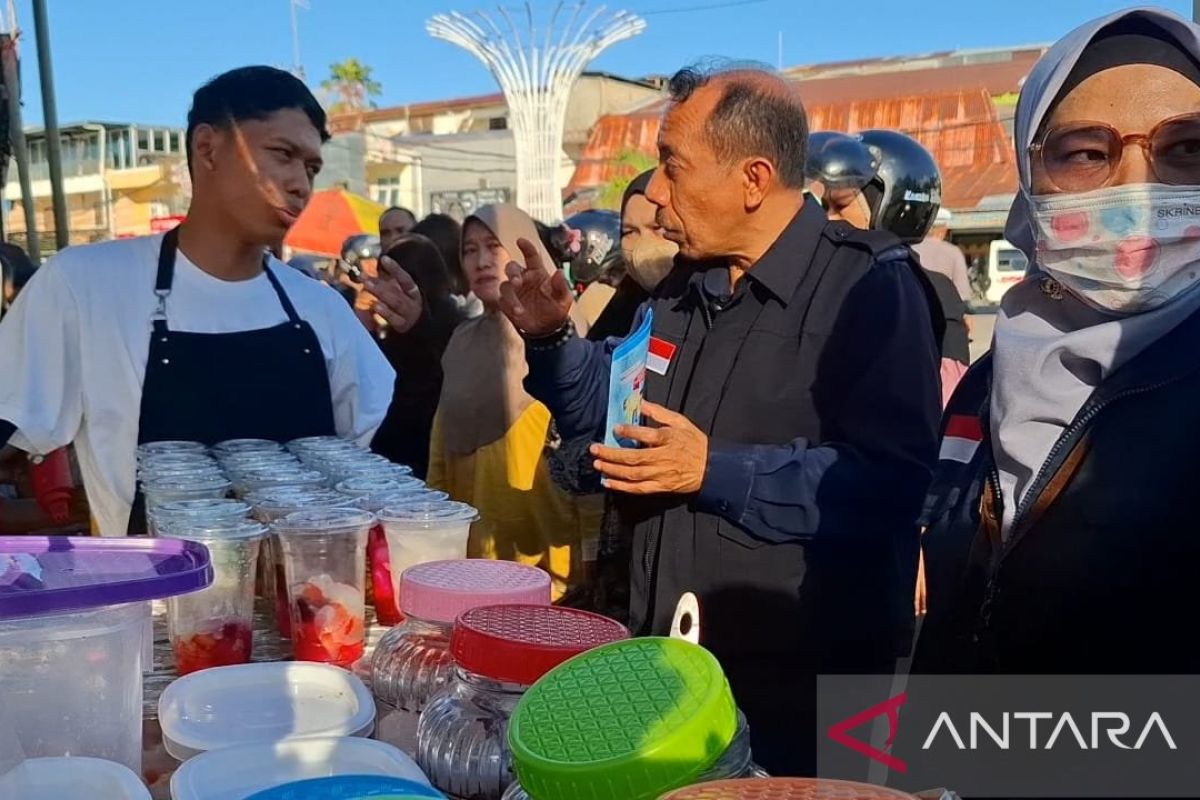 BPOM mengawasi jajanan berbuka puasa di Kota Kupang