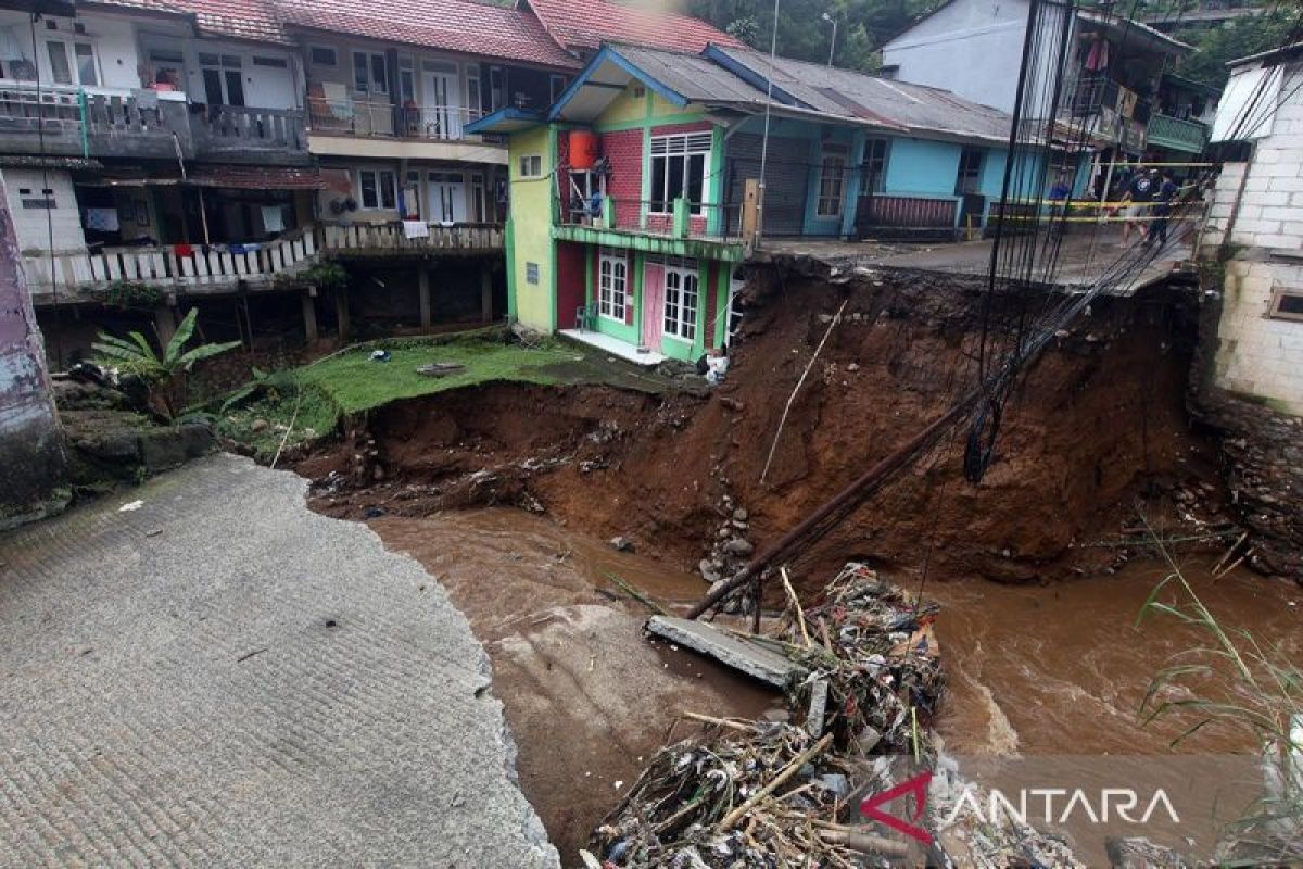 BNPB: Pemulihan akses jalan di Bogor selesai sebelum Idul Fitri