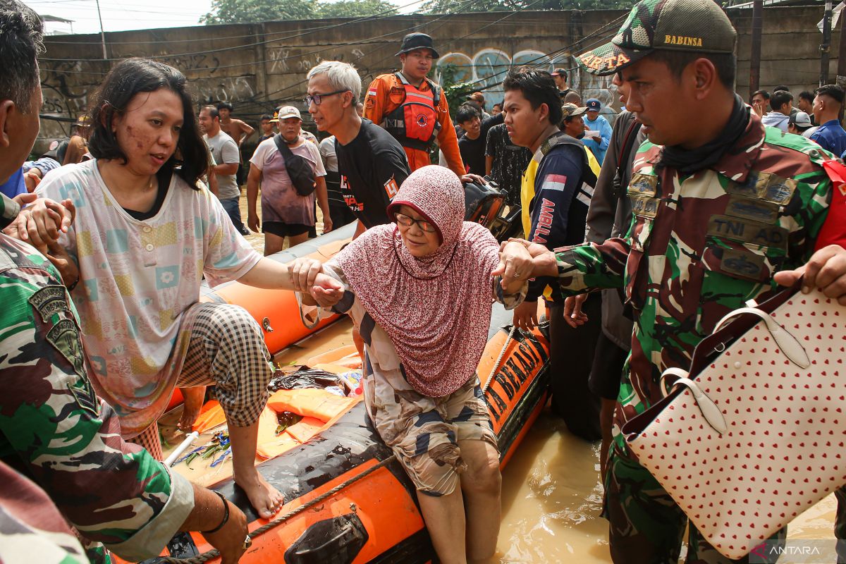 Daftar nomor darurat untuk meminta evakuasi bencana di Bekasi