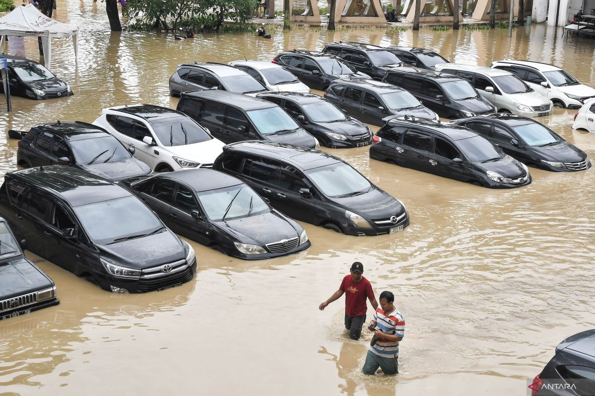 Govt maps needs of flood-hit residents in Greater Jakarta