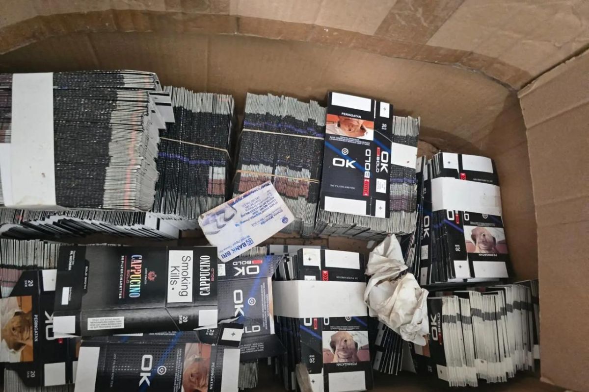 Bea Cukai bongkar pabrik rokok ilegal di Pasuruan, 800 ribu batang disita