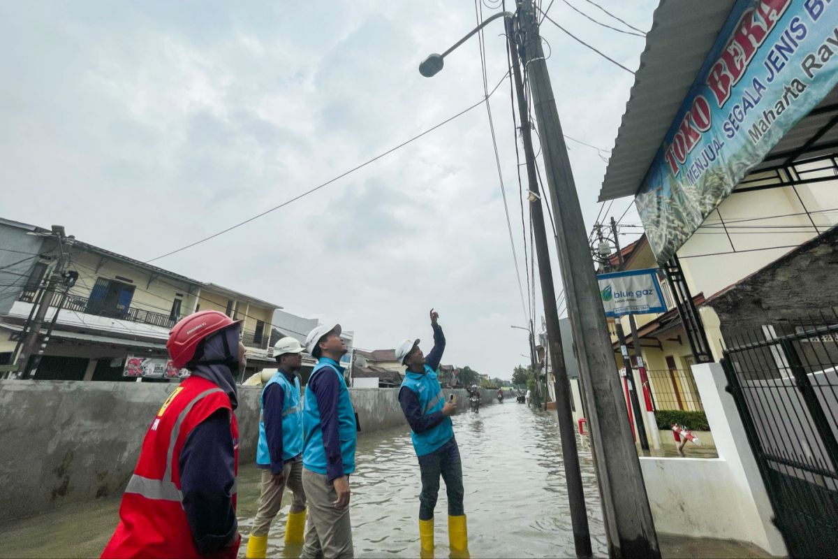 PLN Jakarta turunkan petugas patroli ke wilayah rawan banjir