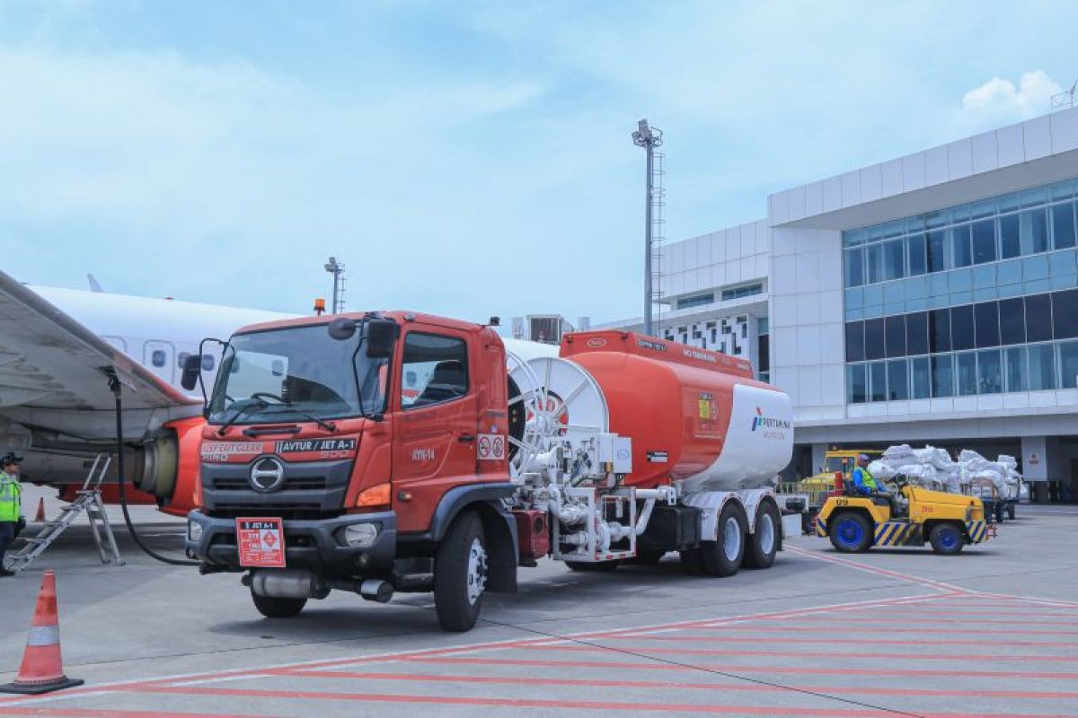 Pertamina Memangkas Biaya Bahan Bakar Penerbangan di 37 Bandara