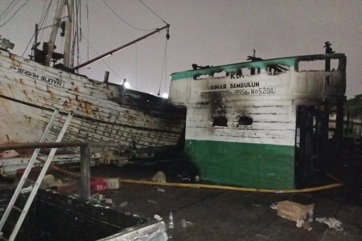 Kerugian akibat kapal terbakar di Sunda Kelapa capai Rp500 juta