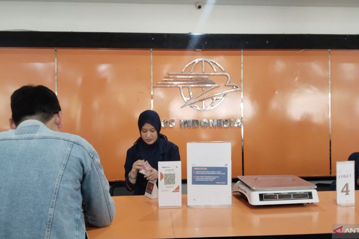 Kantor Pos Palembang layani pengiriman pempek hingga lebaran