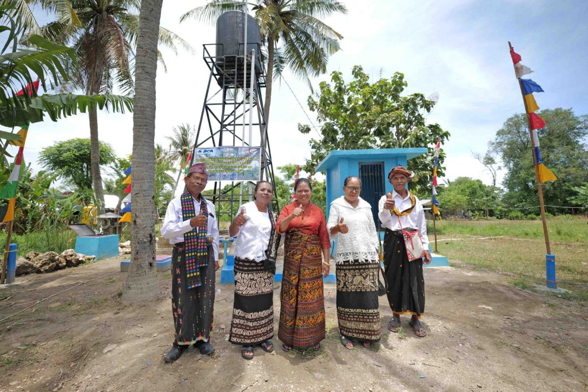 Pensiunan Bank Indonesia dan BCA membantu warga NTT mengakses air bersih