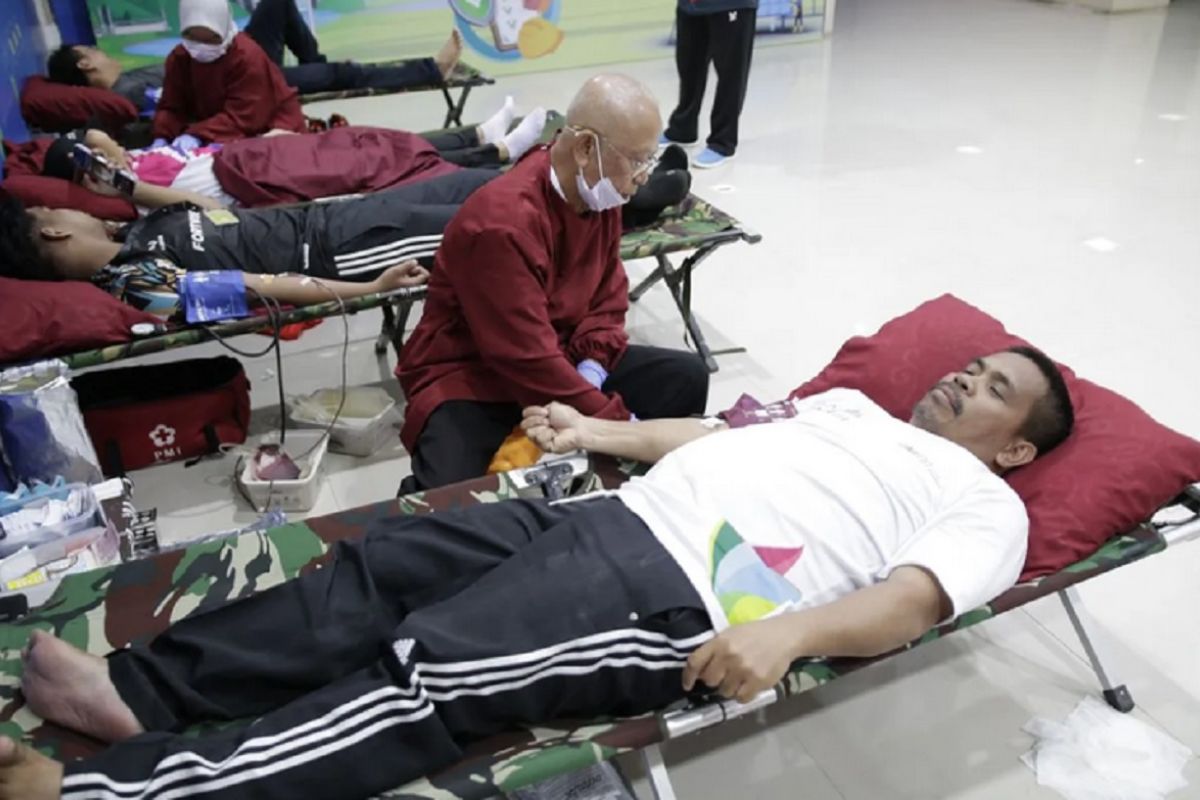 PLN UID Kalselteng donor darah dukung peringatan Bulan K3 Nasional