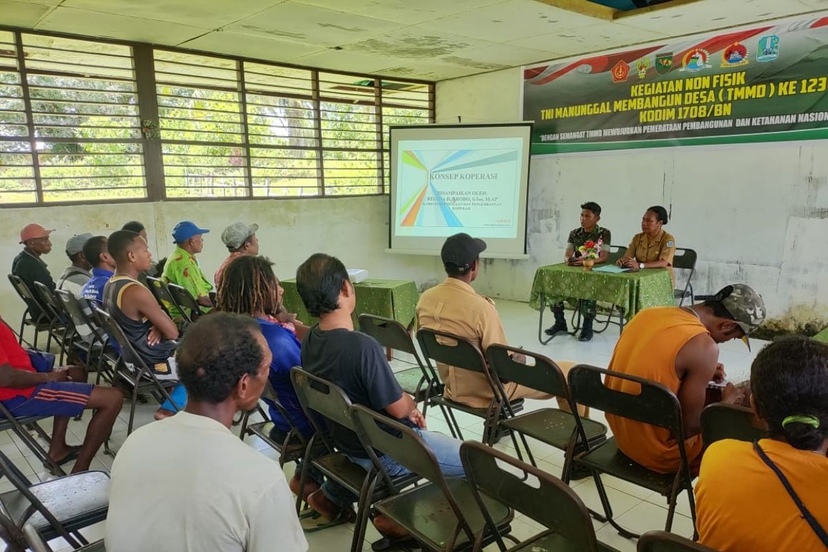 Satgas TMMD Kodim Biak tingkatkan wawasan kebangsaan warga Kbusdori